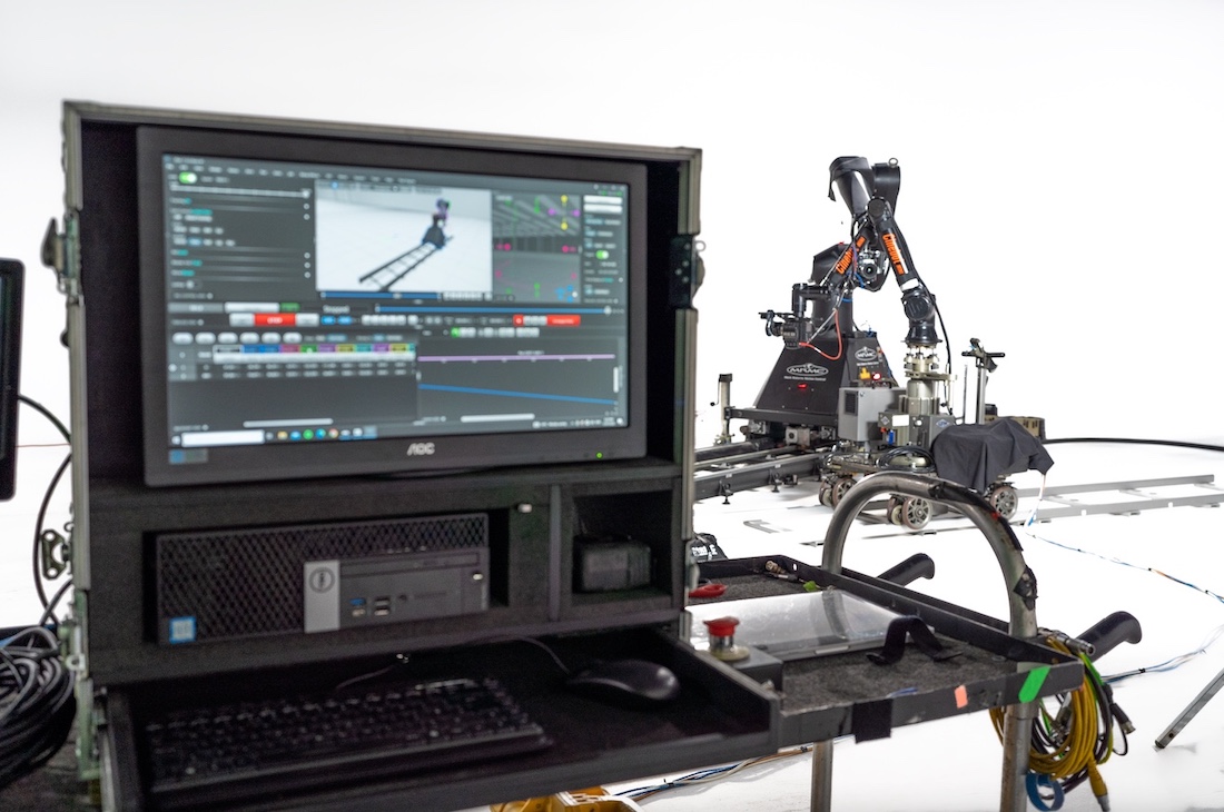 Tabletop production company Tasty Pictures welcomes the Cinebot Mini robotic arm